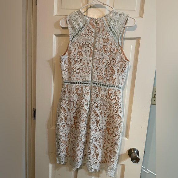 Lulus - Picture 4 of 4